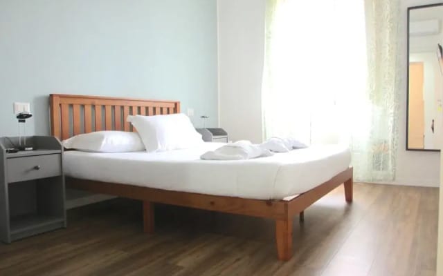 Lexie Suites Guesthouse