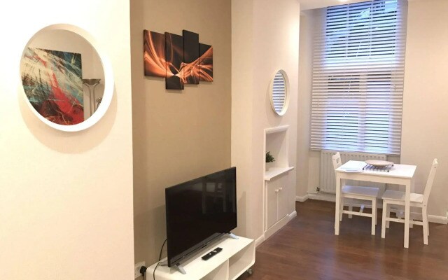 SHQ Apartments