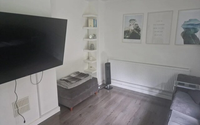 Immaculate 1-bed Apartment in Woodford Green