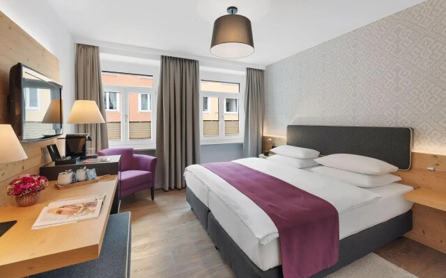 Alpen Hotel München