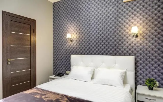 City Hotel