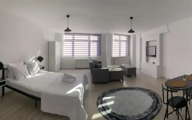No19 Pendik Suit