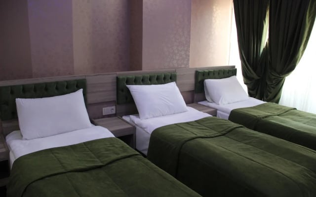 Kaya Madrid Hotel