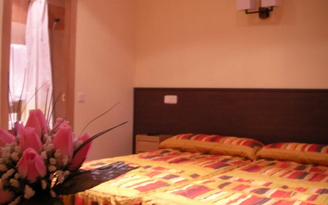 Hostal Las Cortes