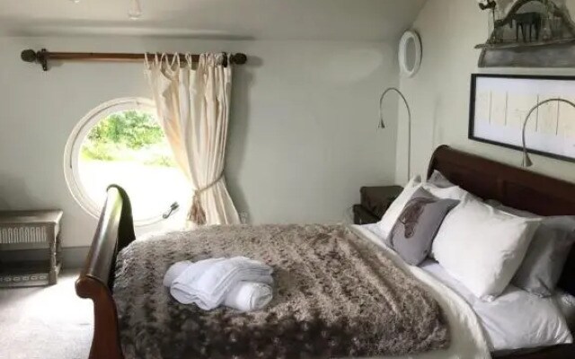 The Jockey Room Hideaway