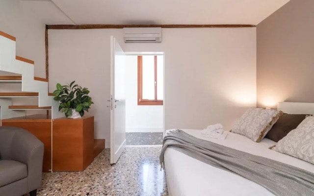 Casanova Deluxe Apartment by Wonderful Italy
