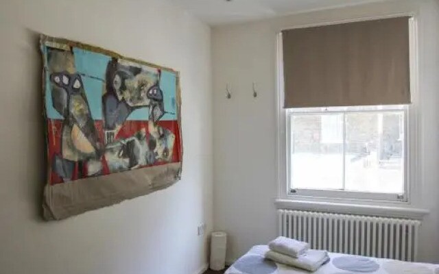 Cosy Finborough Road Gem - DNS