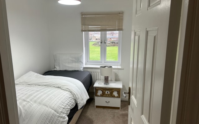 Romford Contractor / Family House