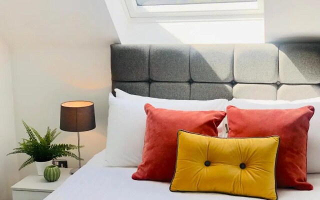Shield Penthouse Loft - 2 Bedroom Luxe Large Apartment
