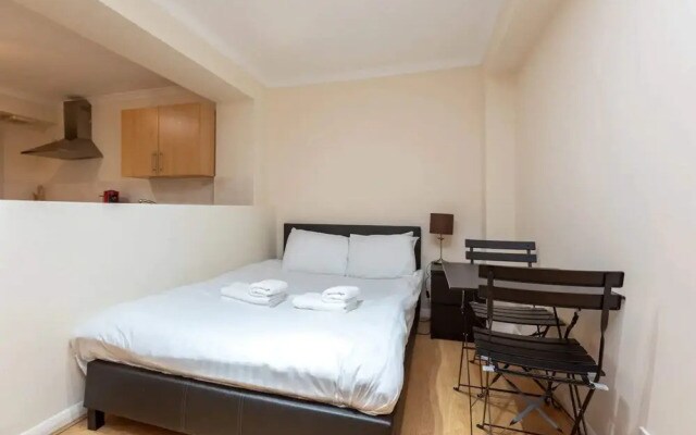 Central Studio Apartment in Chelsea