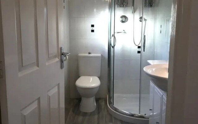 Sleeps up to 7, Parking, Office, Preston Nr M6/m65