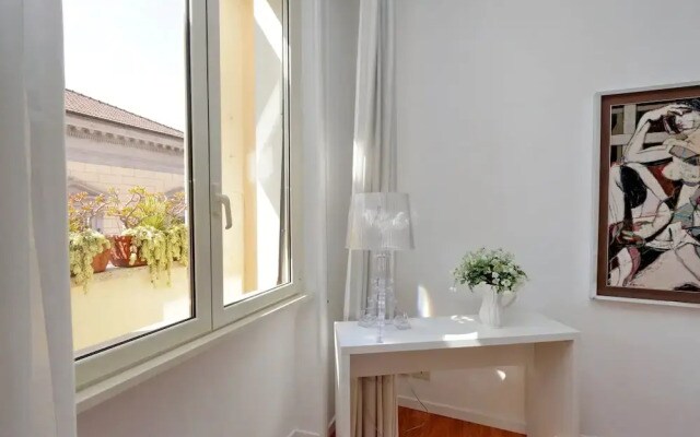 Colosseo Charme - My Extra Home