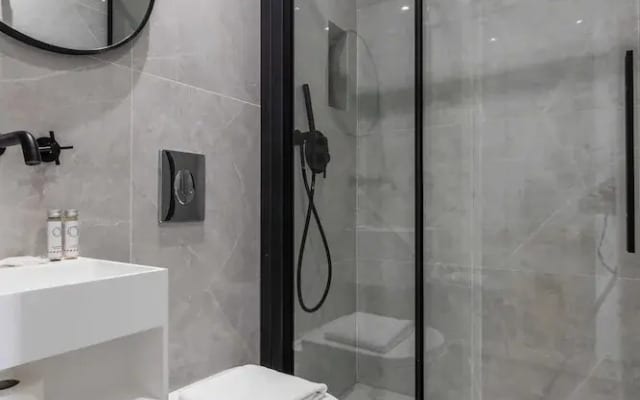 Intimate Private Room - 2P- Pigalle/moulin Rouge