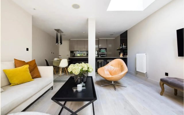 Homely and Chic 2 Bed Apartment with Garden Patio