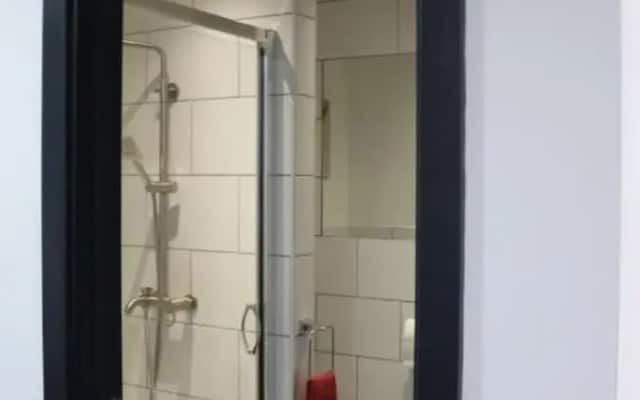 Studio - Sleeps 2 - Parking - Wifi