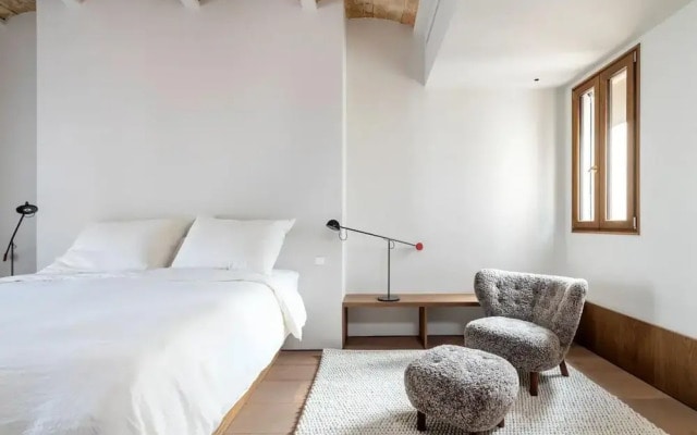 Barcelona Blissful Apartment Escape