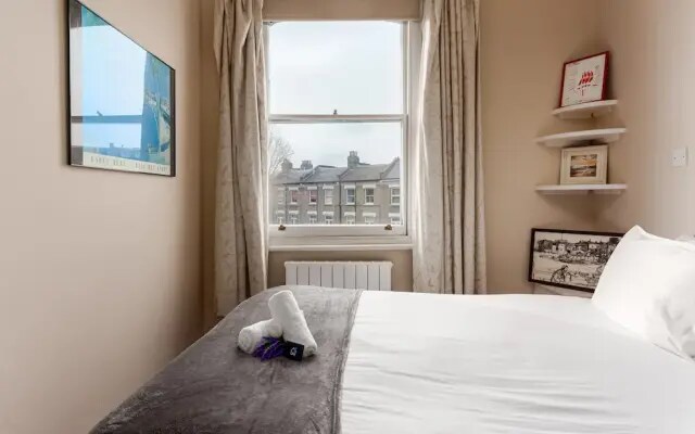 Light And Comfortable Hammersmith Home Ssq