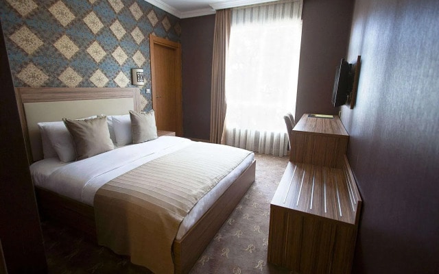 The Rise Aron Business Hotel Merter