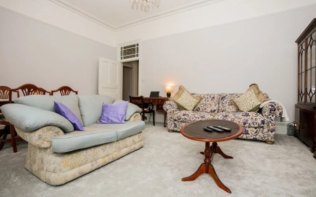 2 Bedroom Apartment in Westminister
