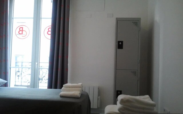 Beautiful Belleville Hostel & Hotel