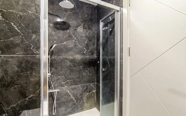Dreamy Flat Close to Shopping Malls in Avcilar