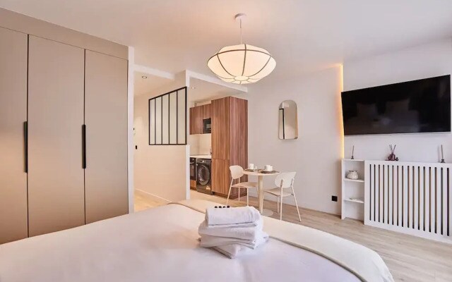 THE Parisian Suite / Center of Paris