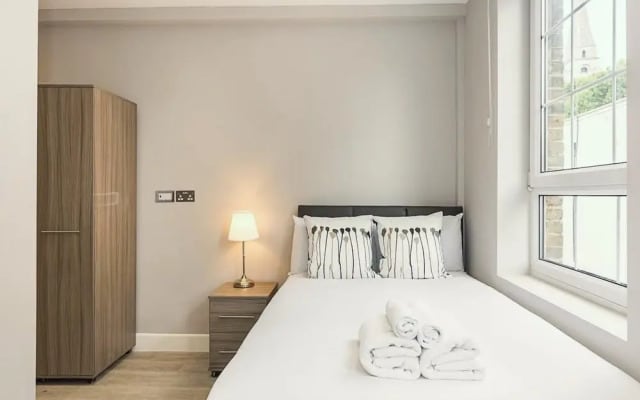 Toynbee Street Ro 4 · Charming Room In Tower Hamlets