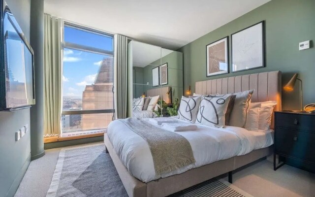 The Parliament View Escape - Modern 1BDR with View