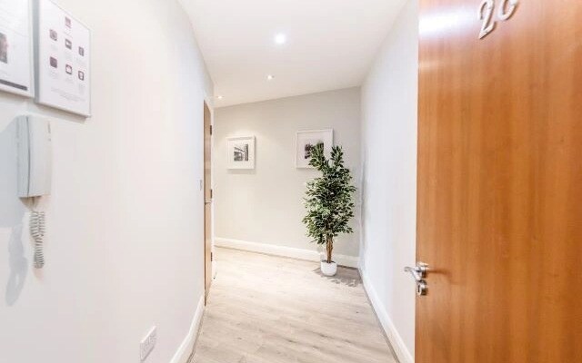 Roomspace Serviced Apartments -Thames Edge