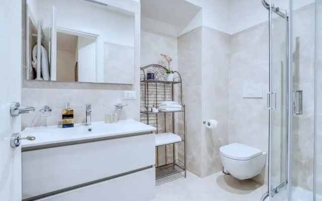 Pansé-luxury Flat in top Location/trevi's Fountain