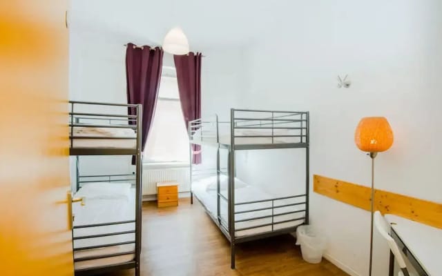 Alcatraz Backpacker Hostel