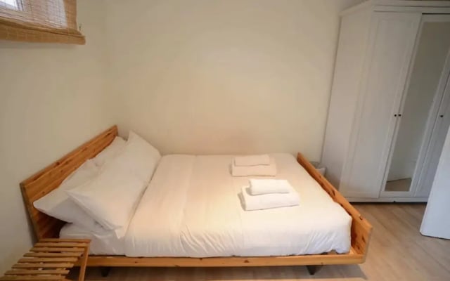Bright & Spacious Studio Flat in SE8