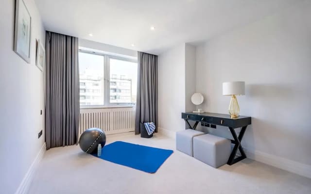 Regents Park Penthouse