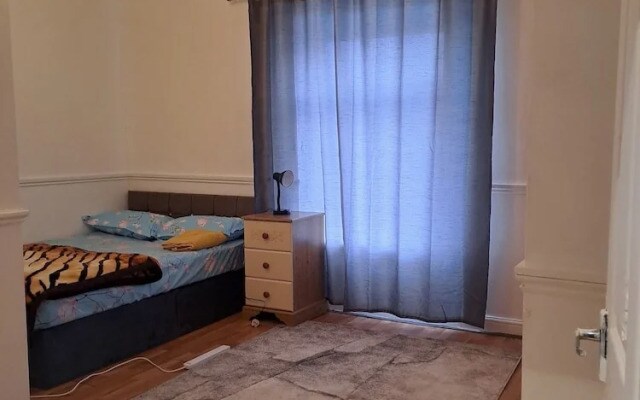 Stunning 3-bed House in Manchester