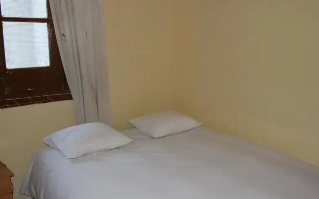 Hostal Roma