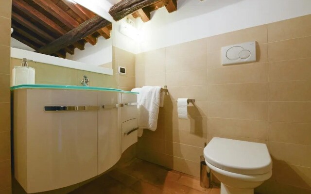 Ibernesi 1 Apartment