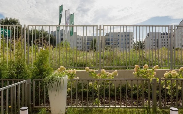 Warsaw Apartment Szajnowicza by Renters