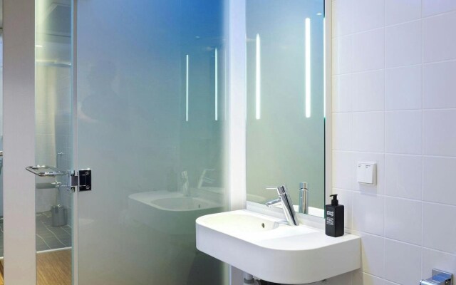 Отель citizenM Paris Champs-Élysées