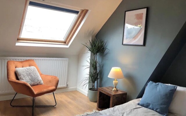 Modern 3 bedrooms house with 6 guests