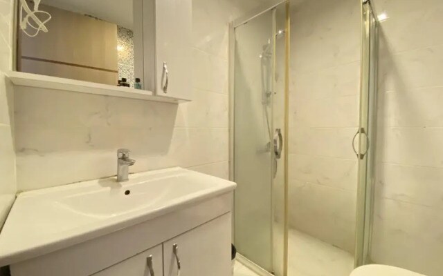 Comfy and Central Studio Flat Near Istiklal Street