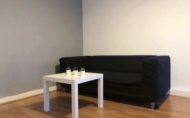 Lovely 3 Bedroom Apartment in Shepherds Bush