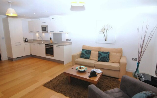 Apartment Wharf – Water Gardens