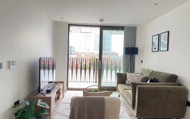 2 Bed Flat - Sleeps 4 - Parking - Wifi