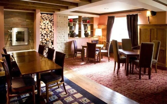 Premier Inn London Romford (mercury Gardens)