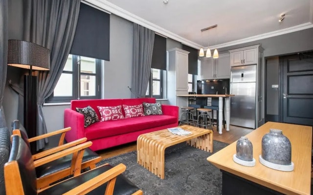 1 Bedroom Apartment w Kitchen