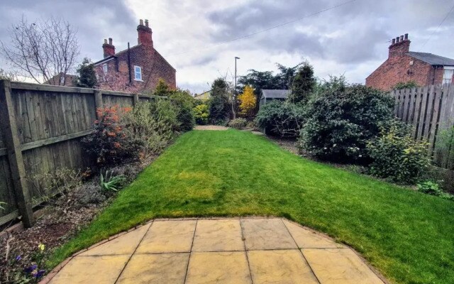 Beverley Central Townhouse Free Parking Sleeps 8