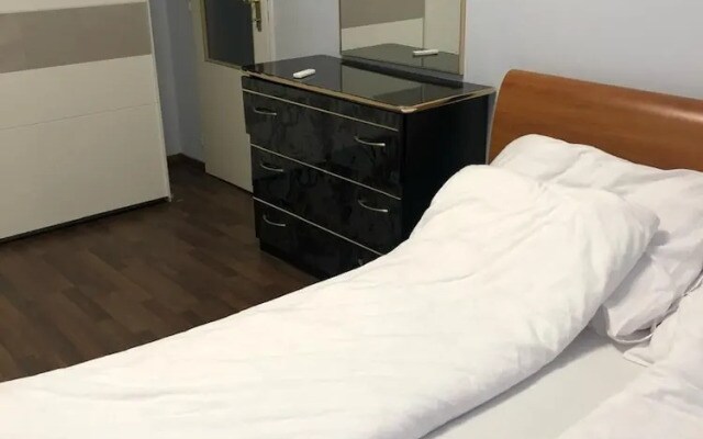 Stunning 2-bed Apartment in Praha 4
