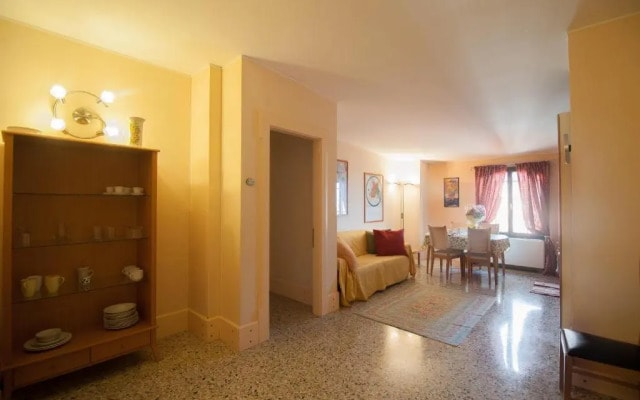 Apartment Molino Stucky with Spa