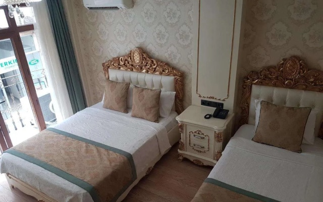 Best Town Hotel