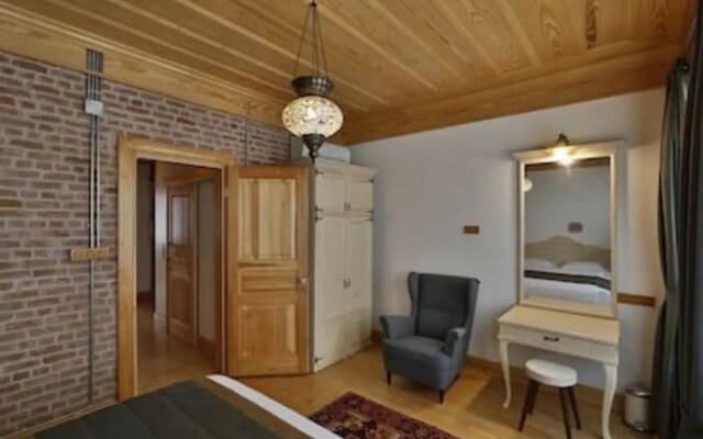 401 Old City Brand New Spacious With Balcony